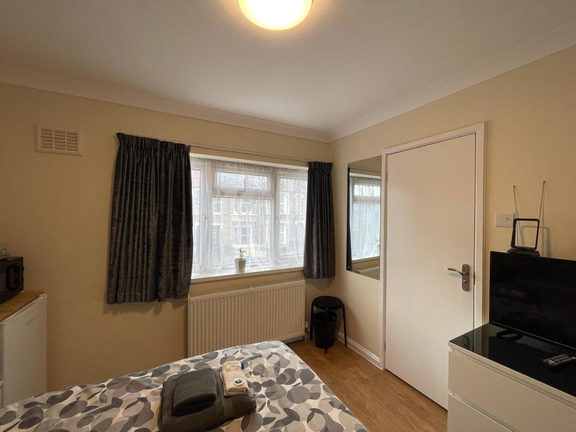 Kensal Lodge Guest House London Exterior photo
