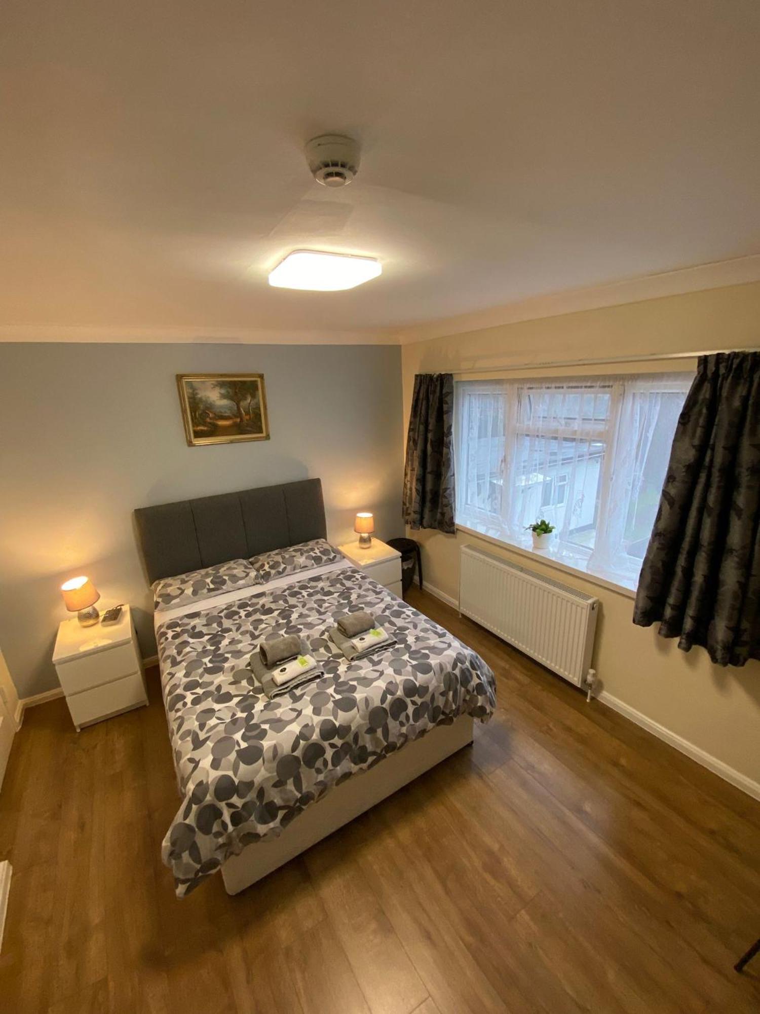 Kensal Lodge Guest House London Exterior photo